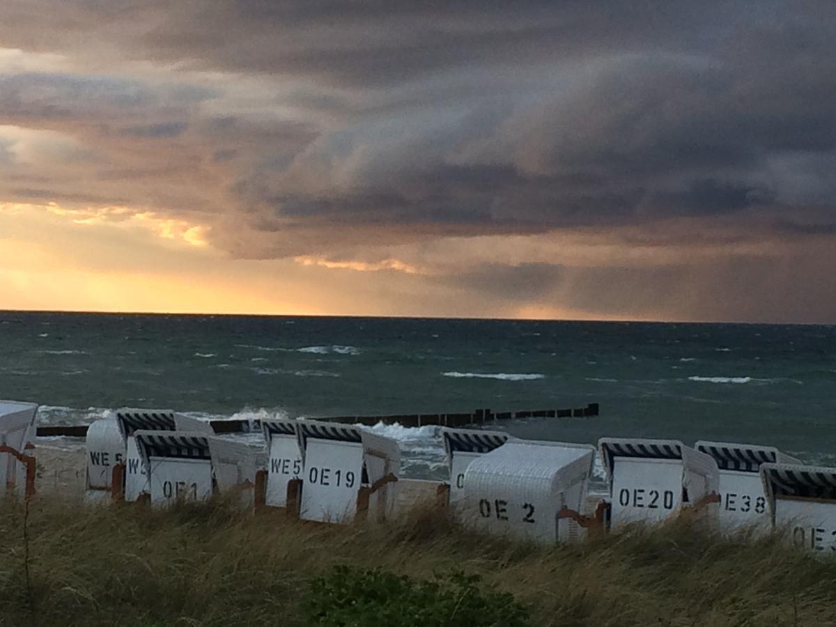 Pension Zum Leuchtturm Bastorf Eksteriør billede